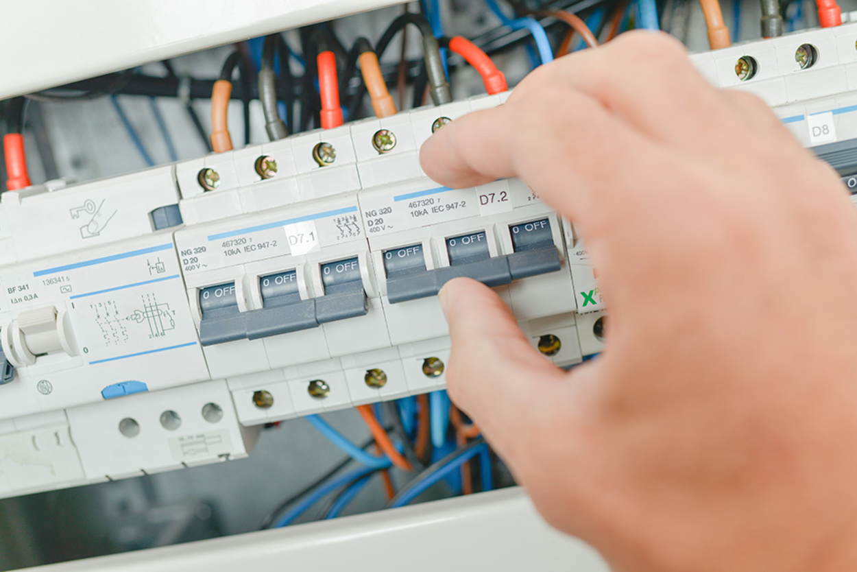 Schalt­schrank­bau bei Jürgen Seiboth Elektro in Waltershausen